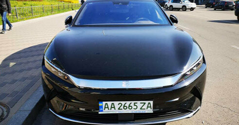 В Украине появился новейший китайский электромобиль