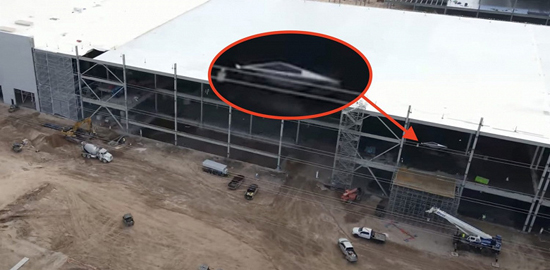 На гигафабрике в Техасе заметили спрятанный футуристичный пикап Tesla Cybertruck
