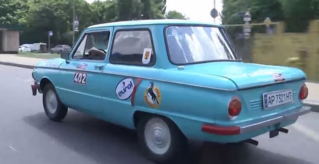 Украинцы отправятся на Запорожце в Монако (видео)