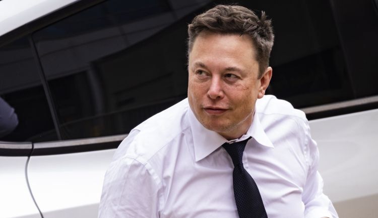 Илон Маск заявил, что разговор о продаже Tesla компании Apple не состоялся