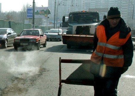 В Киеве стартовал глобальный ремонт дорог