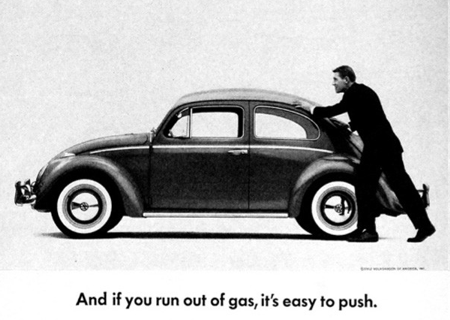 Зато её легко толкать! Как Volkswagen рекламировал «Жука» в 60-х годах