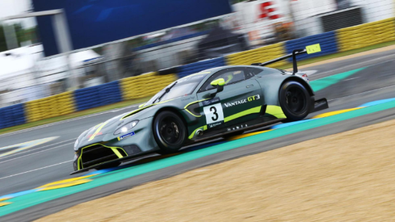 Aston Martin дает шанс стать пилотом легендарного спорткара Vantage GT